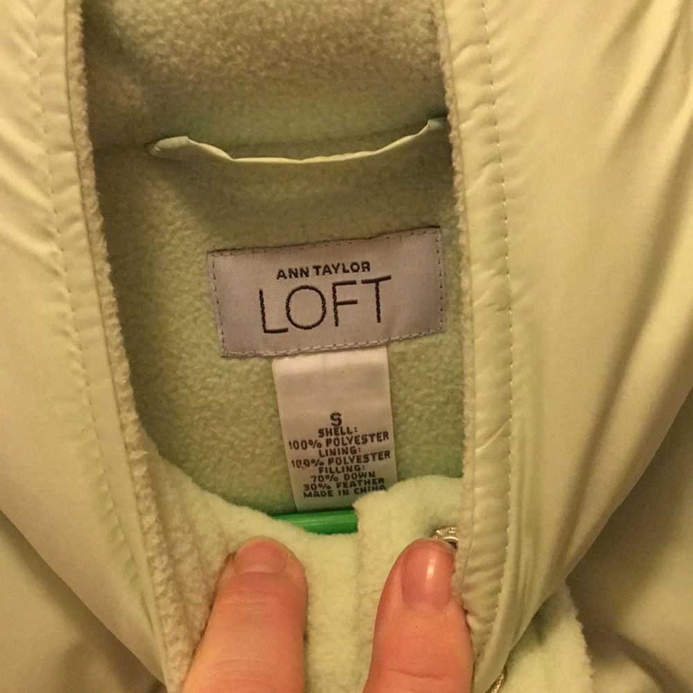 Ann Taylor Loft Puffer Vest size S - Picture 4 of 7